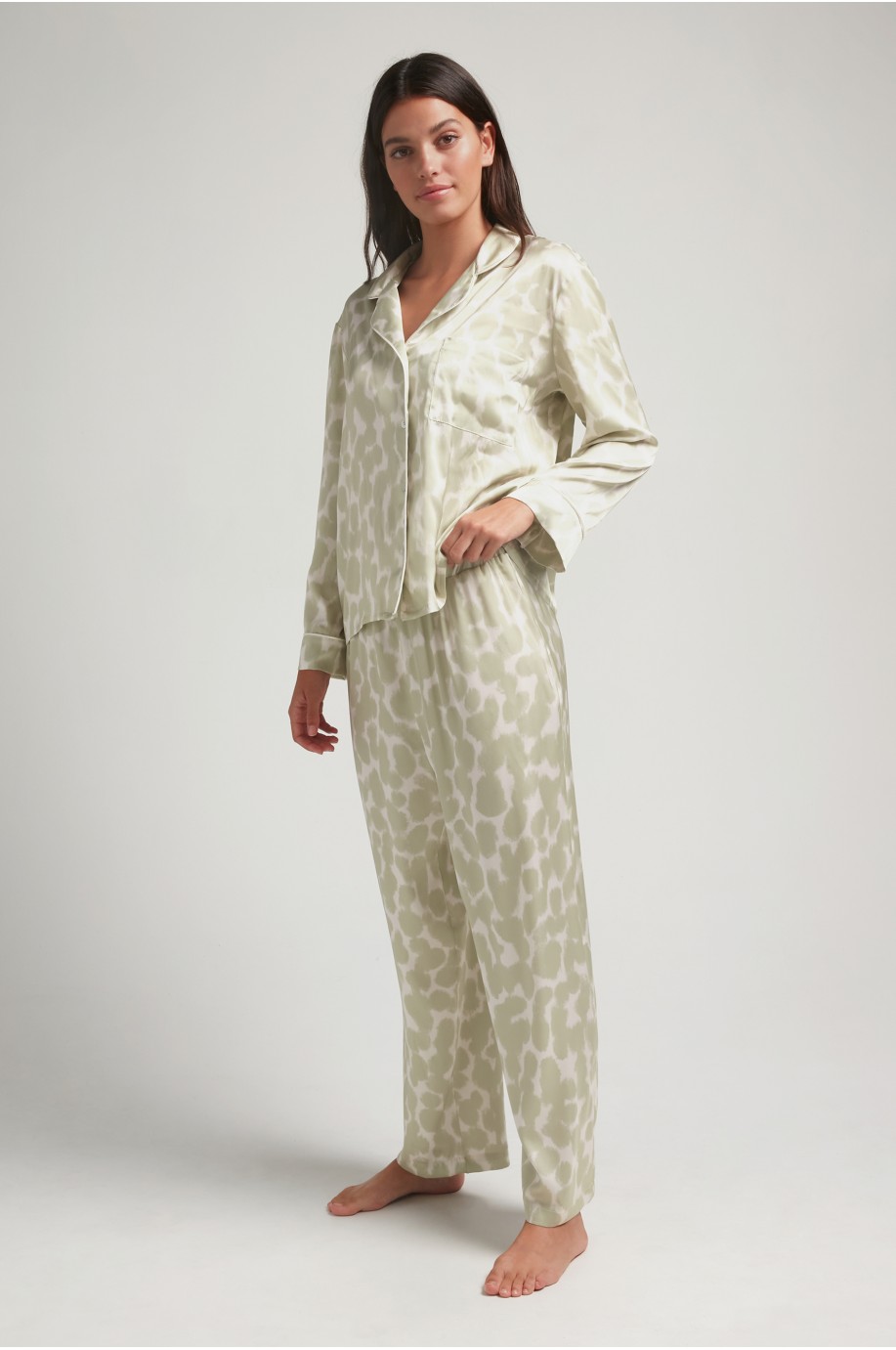 Long-sleeved pajama in satin | Robin Collection