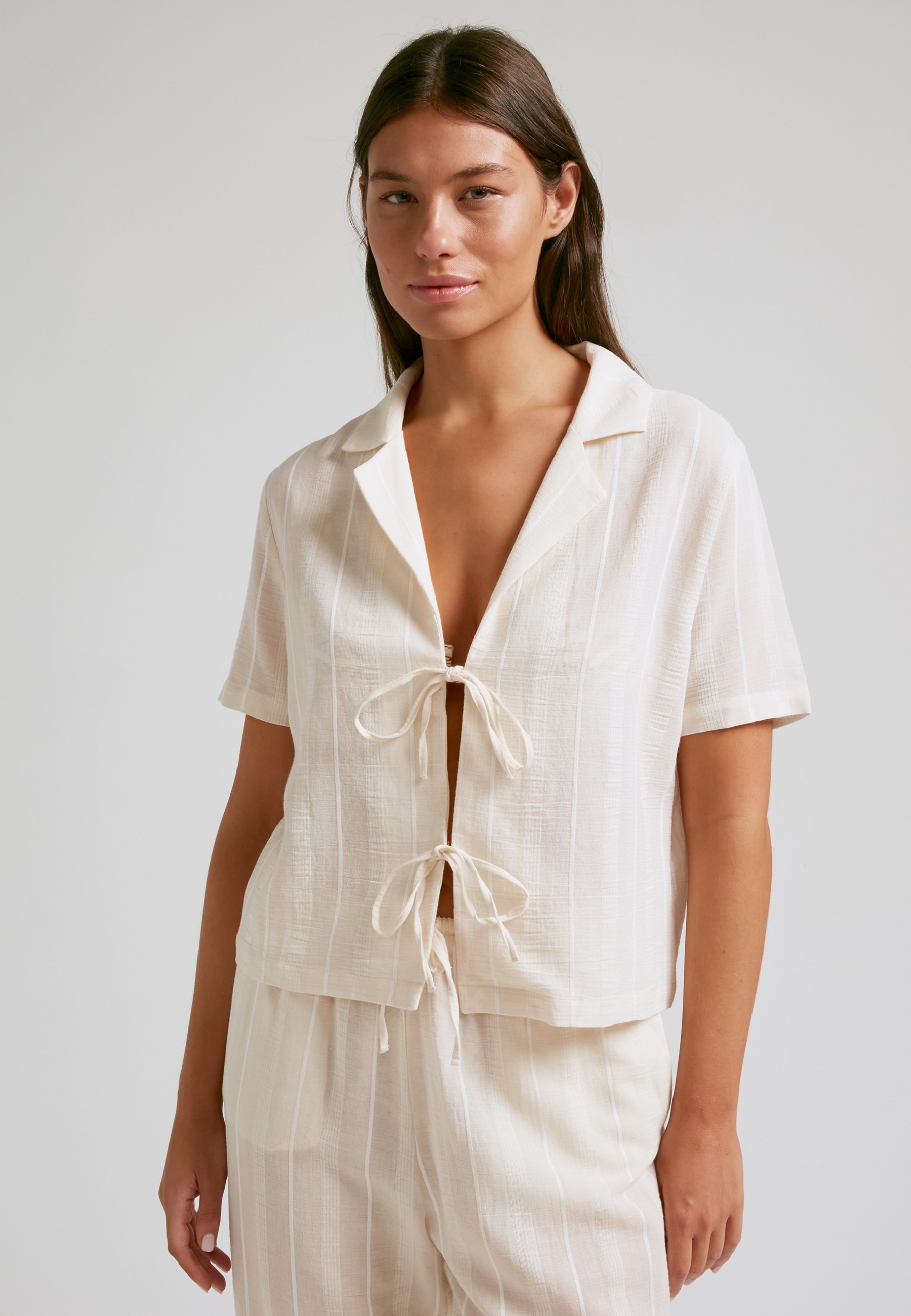 Chemise noeud Ecru | Robin Collection