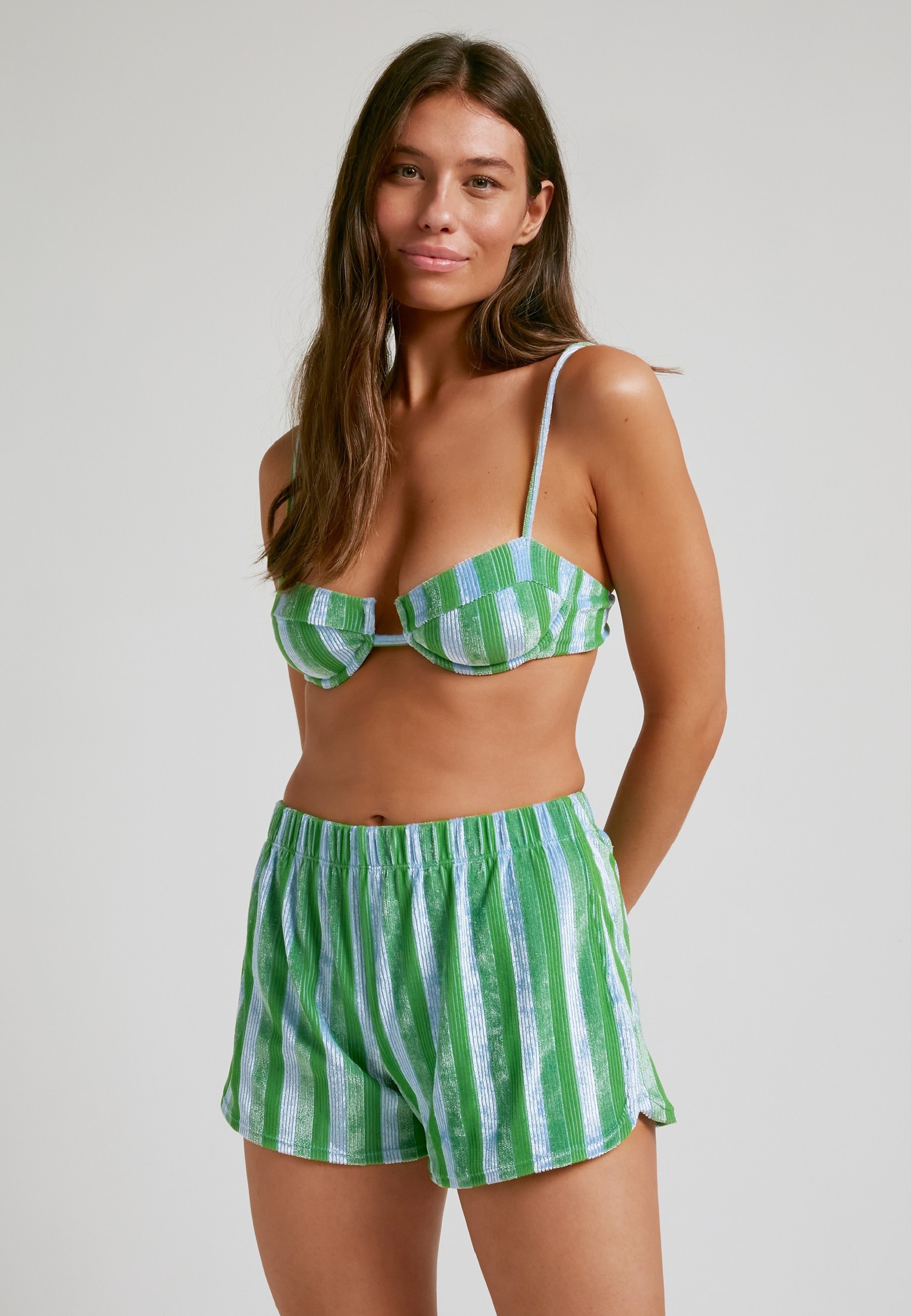 Divino Short | Robin collection